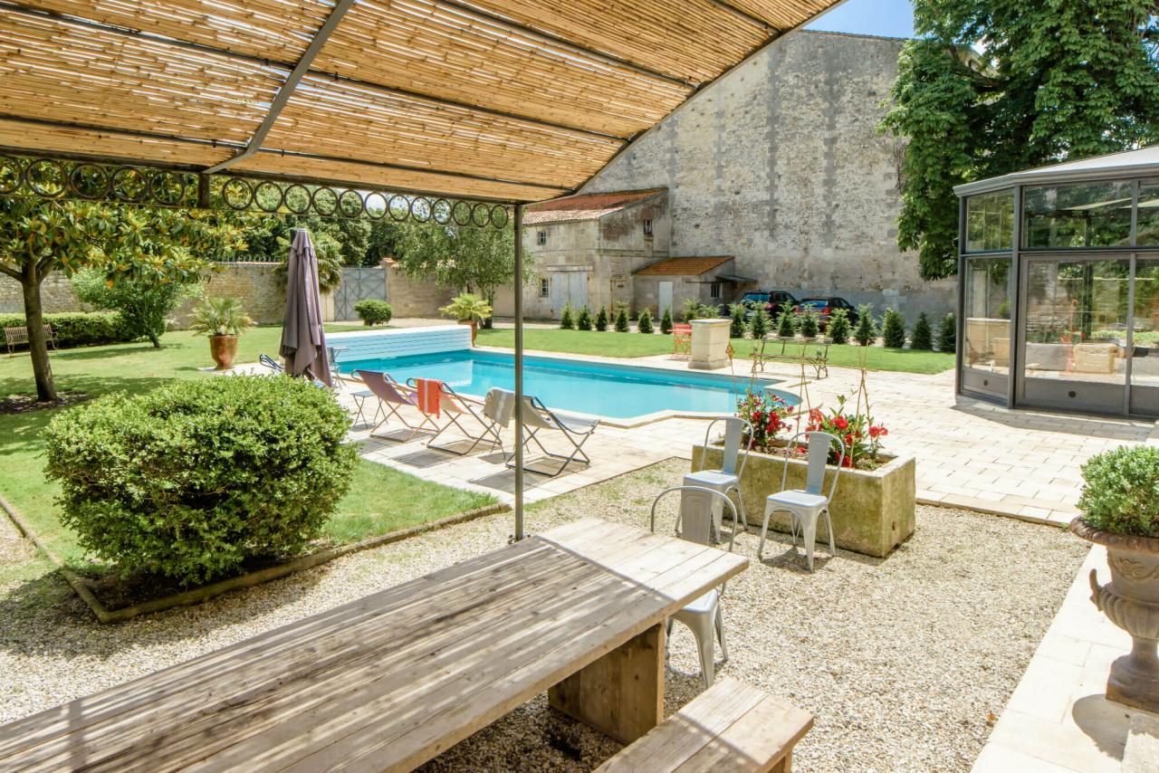 Guest house with swimming pool and closed parking rochefort sur mer Charente Maritime
