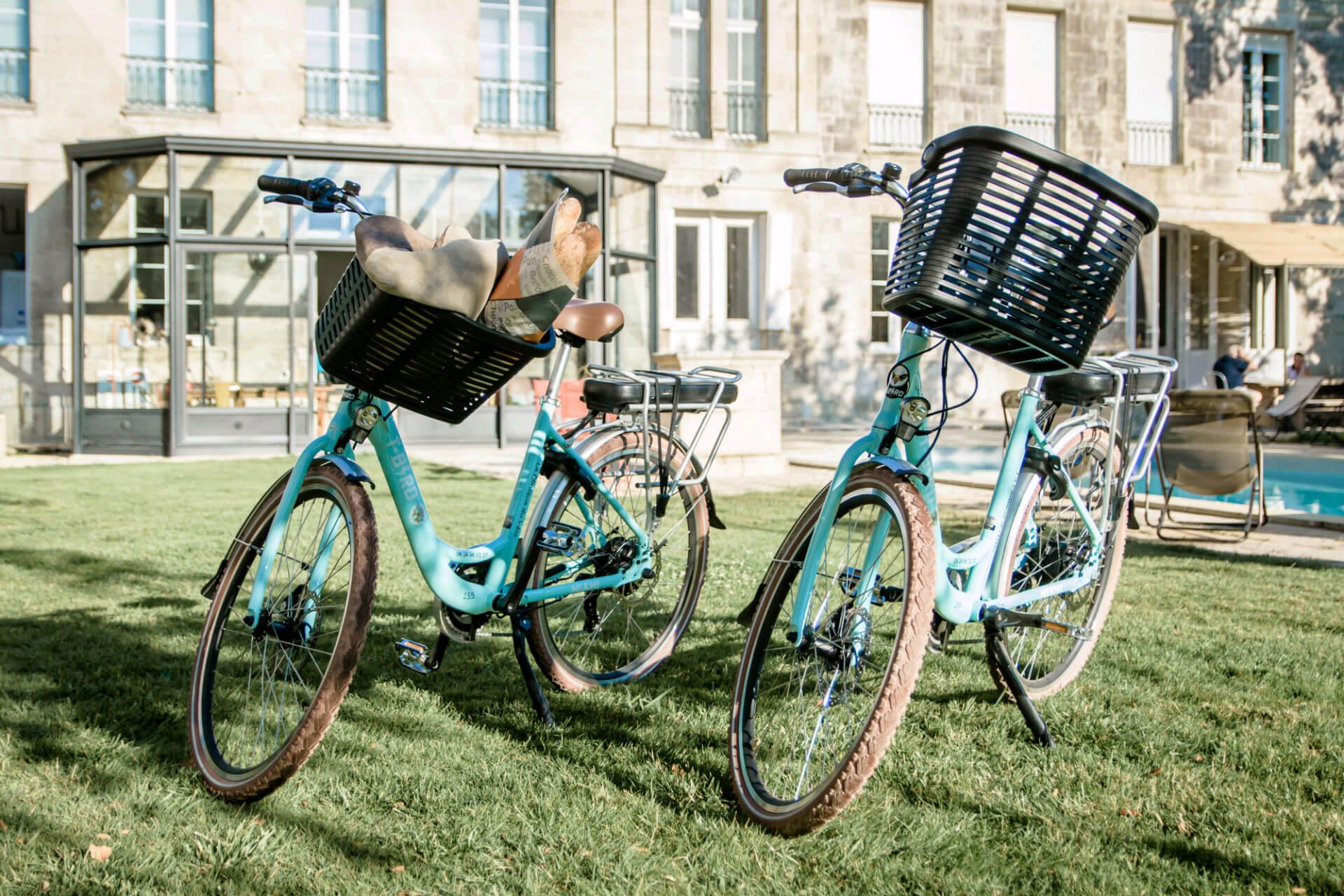 Guest house near La Rochelle. Bicycle hire.